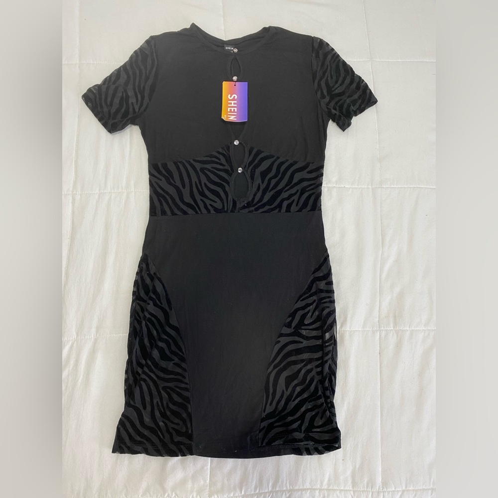 Black body con form fitting midi dress size small